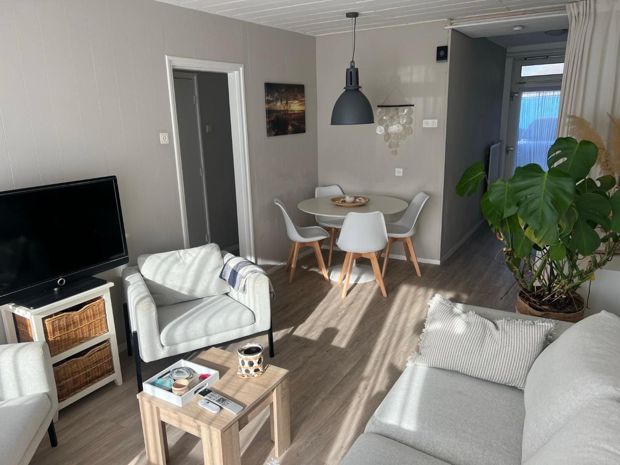 Vakantiehuisje Zoutelande Buitenkant foto